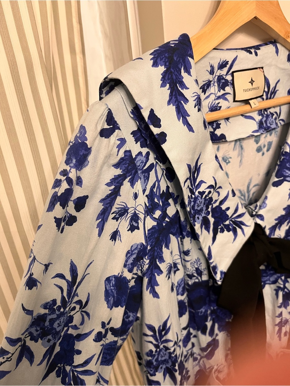 Tuckernuck blue floral print dress - Picture 5 of 8